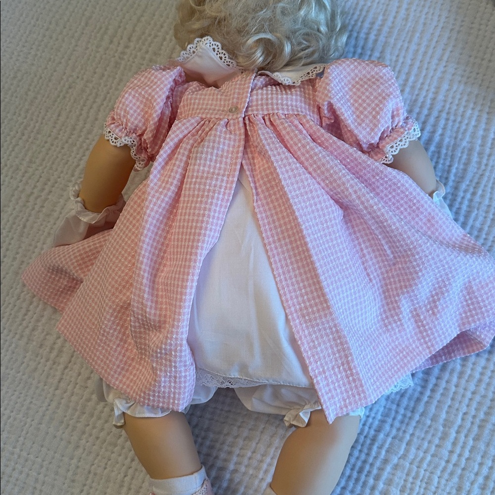 NIB Vintage Pauline's LE 51/1800 Mandy Vinyl Pink Gingham Doll with Bunny - Picture 9 of 15